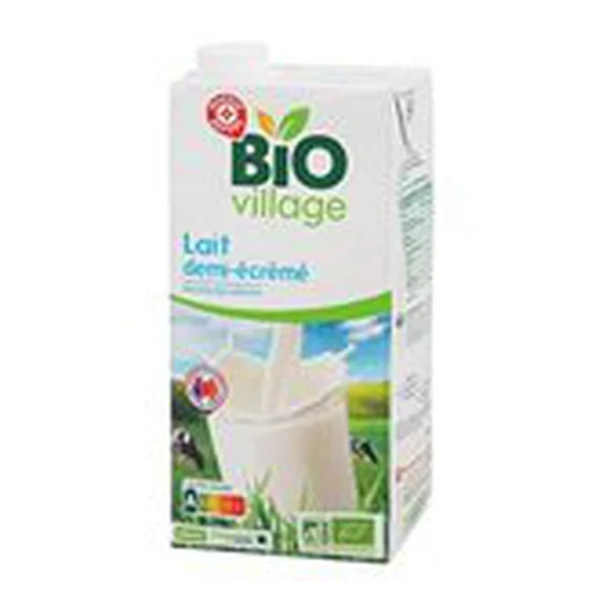 Lait demi-écrémé bio Bio Village