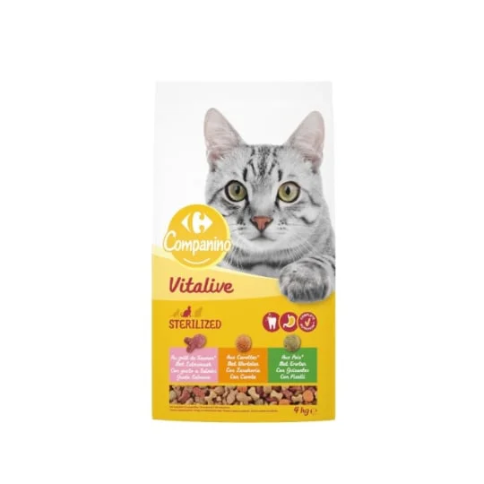 Croquettes pour chat Stérilisé au saumon, aux carrottes & aux pois