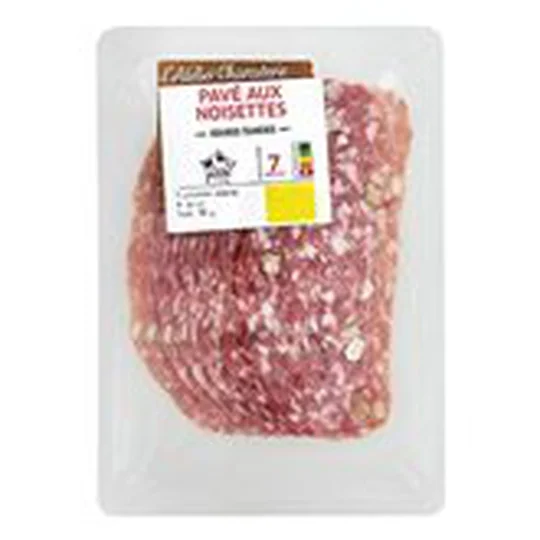 Pavé aux noisettes tranchés