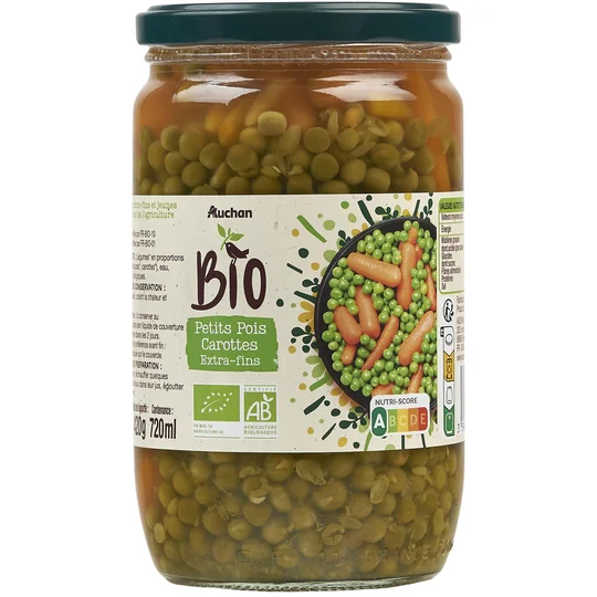 Petits pois et jeunes carottes en bocal