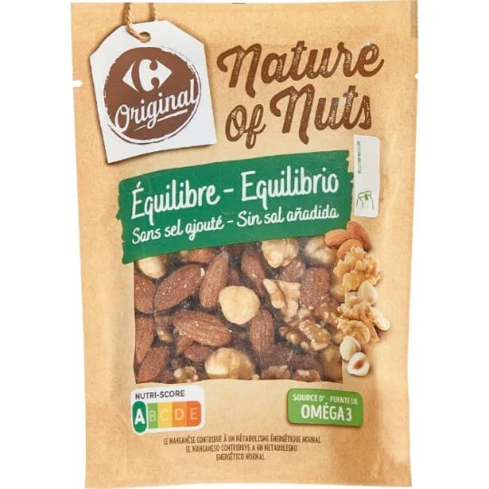 Mélange amandes, noisettes et noix