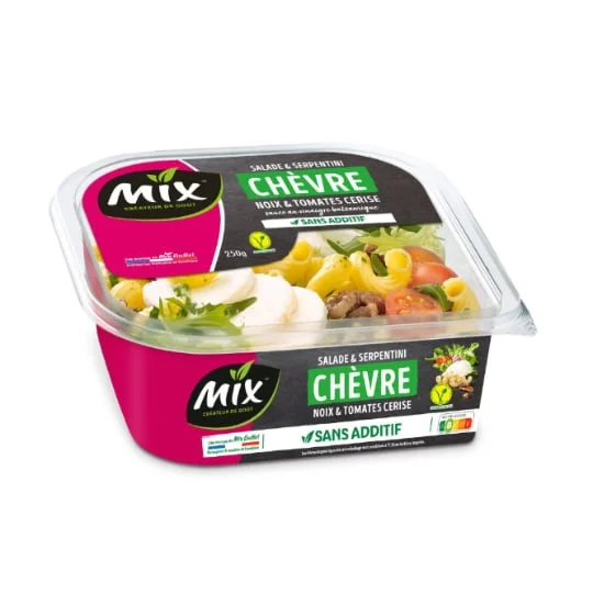 Salade de pâtes chèvre noix tomates