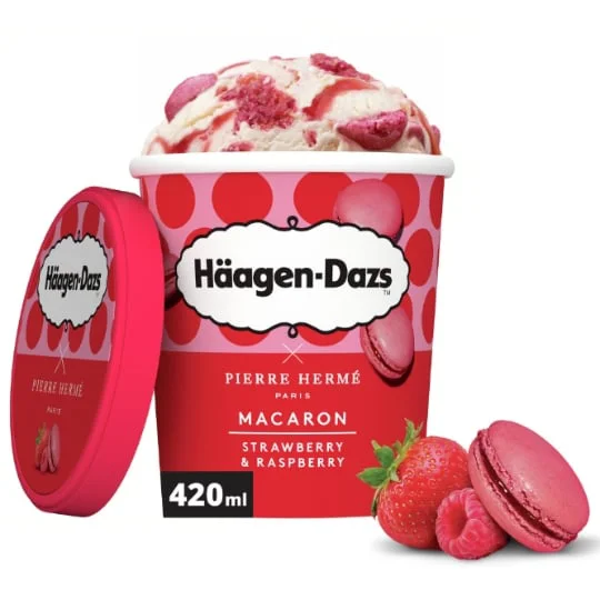 Glace macaron strawberry