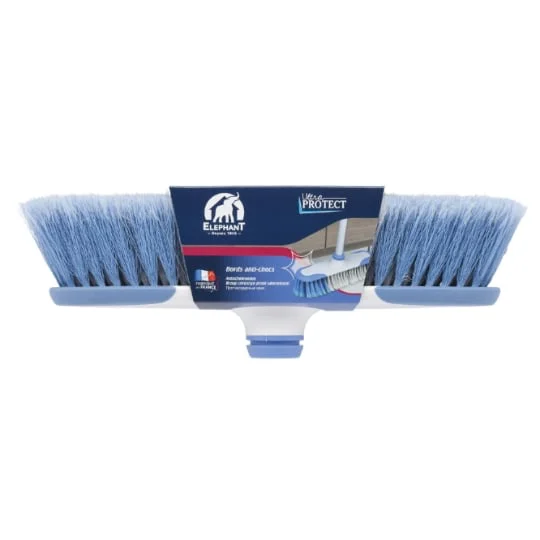 Brosse à balai avec bord anti-chocs