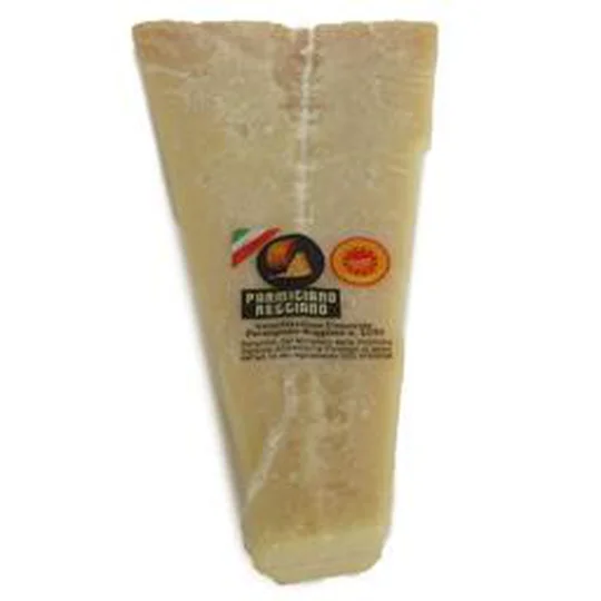 Parmigiano reggiano AOP sous film au lait cru de vache 28,4% de mg ,