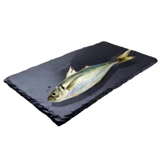 Chinchard vidé et écaillé