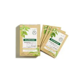 KLORANE Shampoing Masque Lavant Absorbant 2 en 1 à la Poudre d’Ortie Bio & Argile Pour Cuir Chevelu Gras 8x3g
