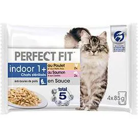 PERFECT FIT Pâtée en sauce poulet saumon pour chats stérilisés Indoor 1+ 4x85g