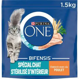 PURINA, ONE Croquettes pour chat stérilisé d'intérieur/poulet 1,5kg