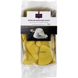 MONOPRIX GOURMET Mezzelune aromatisées truffe à la ricotta et truffe d'été 1% 230g